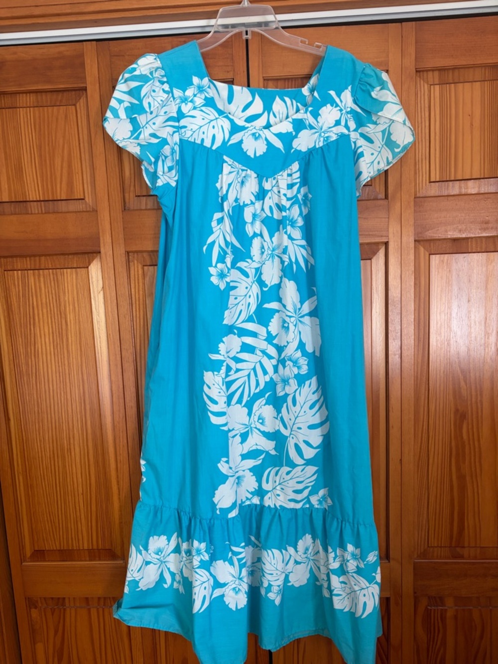Turquoise Floral Mumu Dress. Made in Honolulu Hawaii by Live. Sz XL